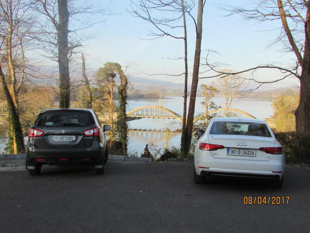 Hotel Watersedge Seaviews à Kenmare Extérieur photo